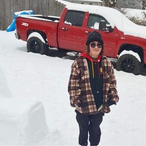 Meet your Posher, Miryam